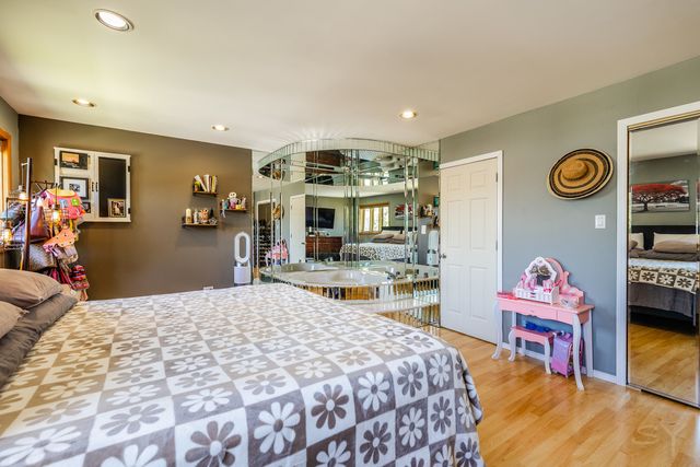 3631 N PACIFIC Avenue, Chicago, IL 60634