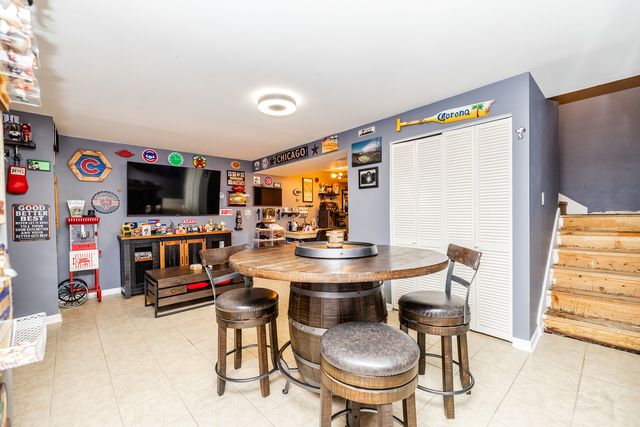 3631 N PACIFIC Avenue, Chicago, IL 60634