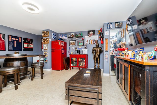 3631 N PACIFIC Avenue, Chicago, IL 60634