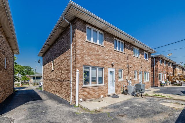 3631 N PACIFIC Avenue, Chicago, IL 60634