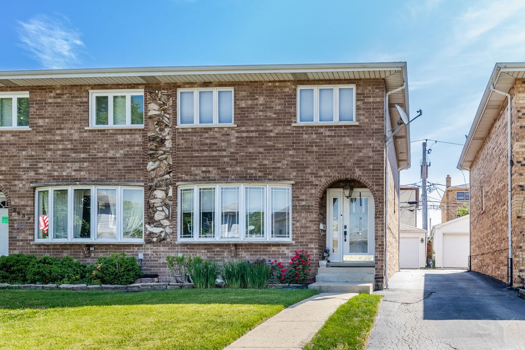 3631 N PACIFIC Avenue, Chicago, IL 60634