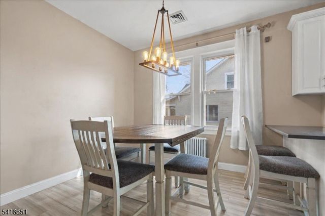 6 Center St, Pompton Lakes Boro, NJ 07442