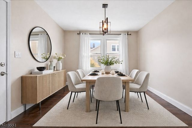 6 Center St, Pompton Lakes Boro, NJ 07442