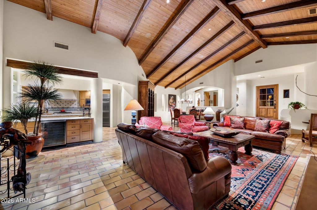 Image 12 of property listing at 42144 N SAGUARO FOREST Drive, Scottsdale, AZ 85262