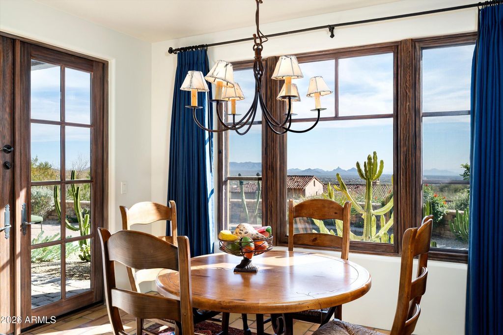 Image 16 of property listing at 42144 N SAGUARO FOREST Drive, Scottsdale, AZ 85262