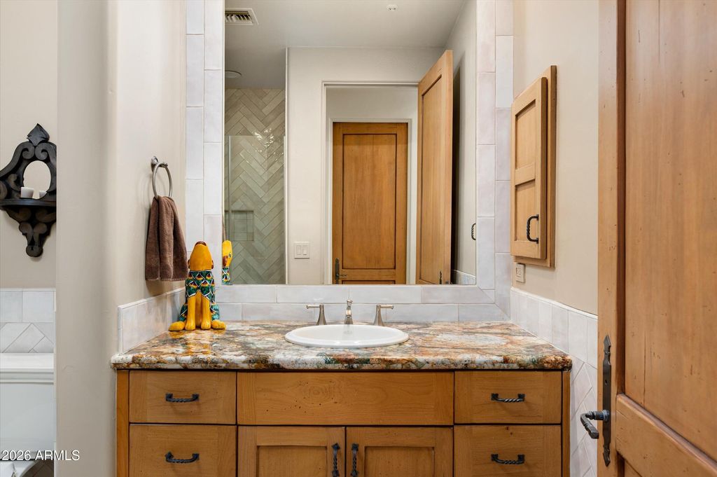 Image 28 of property listing at 42144 N SAGUARO FOREST Drive, Scottsdale, AZ 85262