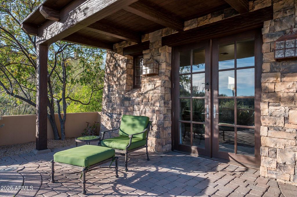 Image 44 of property listing at 42144 N SAGUARO FOREST Drive, Scottsdale, AZ 85262