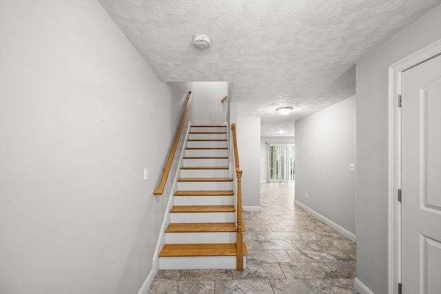 1 Olson St 17, Wilmington, MA 01887