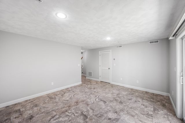 1 Olson St 17, Wilmington, MA 01887