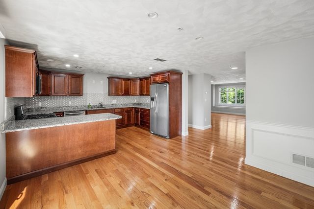1 Olson St 17, Wilmington, MA 01887