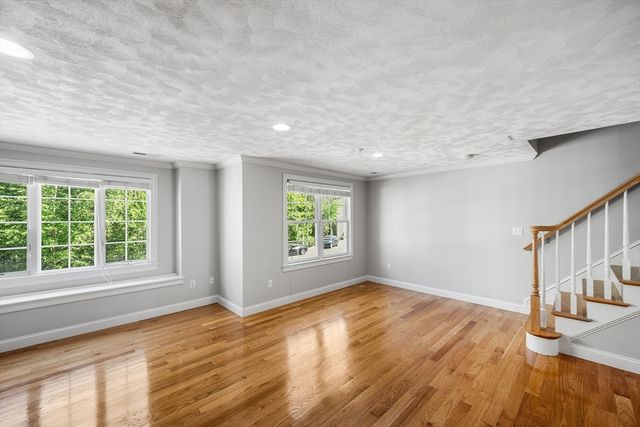 1 Olson St 17, Wilmington, MA 01887