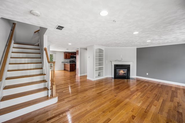 1 Olson St 17, Wilmington, MA 01887