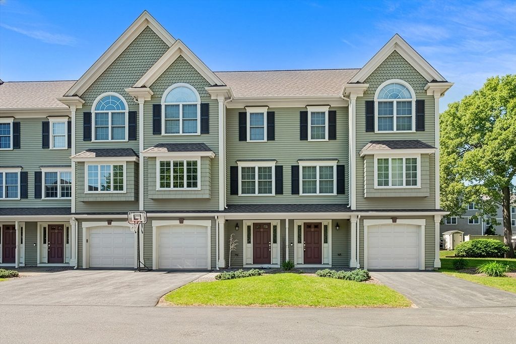 1 Olson St 17, Wilmington, MA 01887