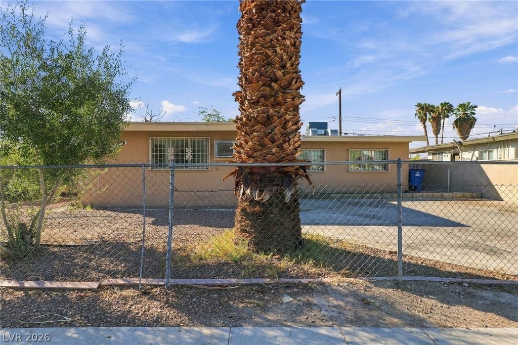 2521 Perliter Avenue, North Las Vegas, NV 89030 — exterior