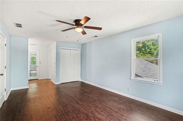 2080 Castle Lake Drive, Tyrone, GA 30290