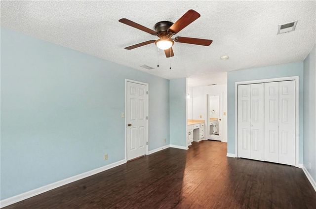 2080 Castle Lake Drive, Tyrone, GA 30290
