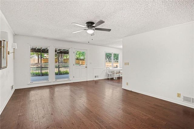 2080 Castle Lake Drive, Tyrone, GA 30290