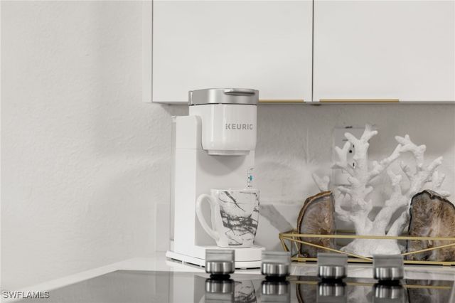 175 Fifth Avenue S 204, Naples, FL 34102