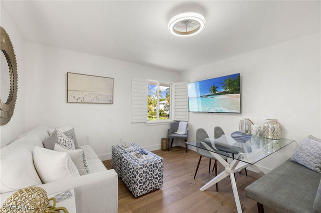 175 Fifth Avenue S 204, Naples, FL 34102