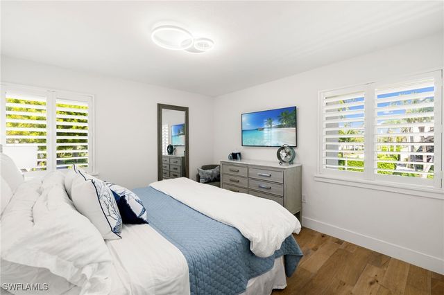 175 Fifth Avenue S 204, Naples, FL 34102