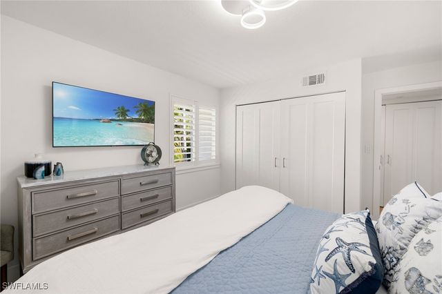 175 Fifth Avenue S 204, Naples, FL 34102