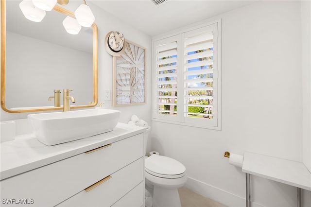 175 Fifth Avenue S 204, Naples, FL 34102