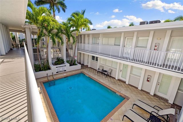 175 Fifth Avenue S 204, Naples, FL 34102