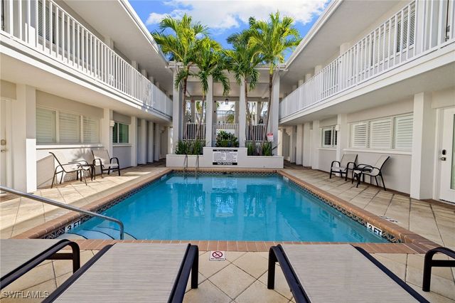 175 Fifth Avenue S 204, Naples, FL 34102