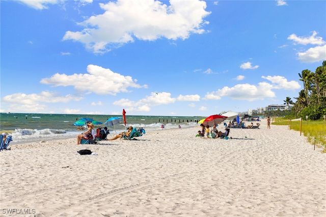 175 Fifth Avenue S 204, Naples, FL 34102