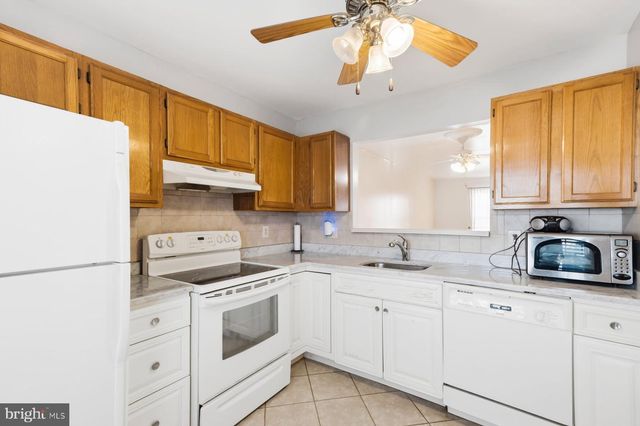 2929 HOBBLEBUSH CT, Lanham, MD 20706