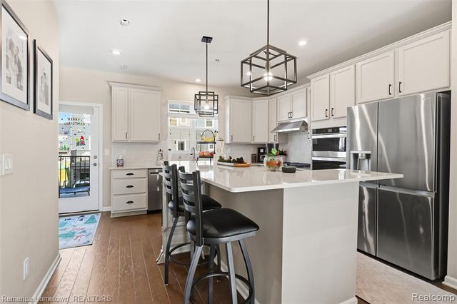 230 Sydney Court, Plymouth, MI 48170