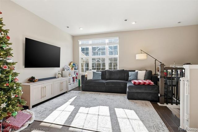 230 Sydney Court, Plymouth, MI 48170