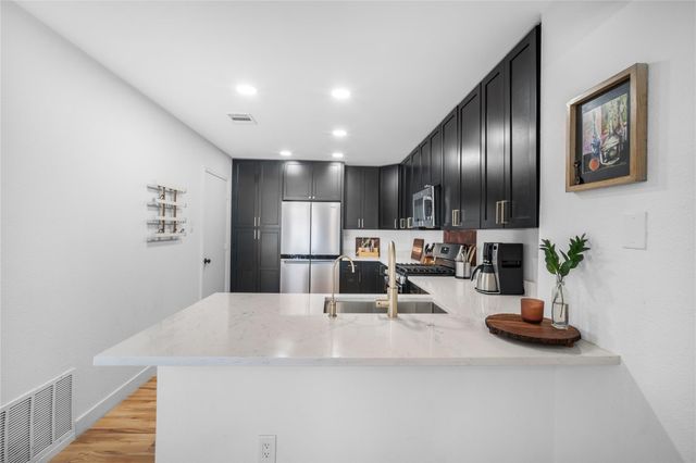 5935 Kevin Kelly PL, Austin, TX 78727