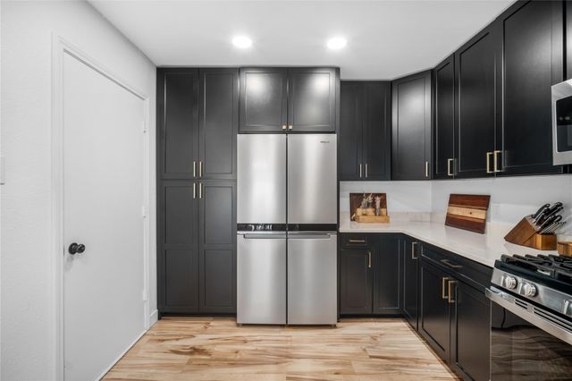 5935 Kevin Kelly PL, Austin, TX 78727