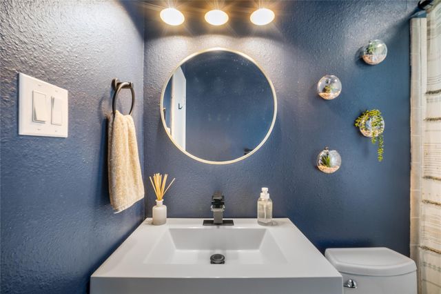 5935 Kevin Kelly PL, Austin, TX 78727