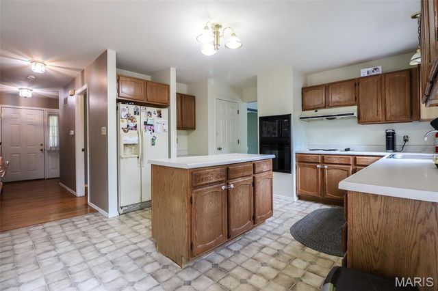 1341 Montevale Court, Fenton, MO 63026