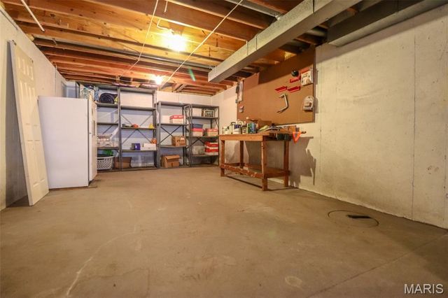 1341 Montevale Court, Fenton, MO 63026