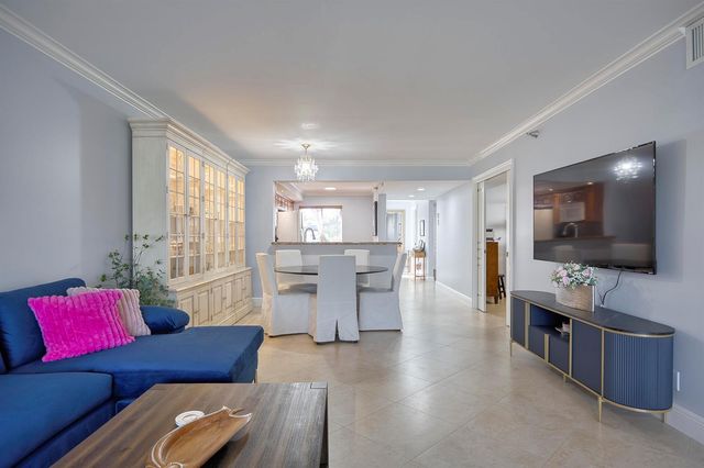 380 NW 67th Street Apt 101, Boca Raton, FL 33487