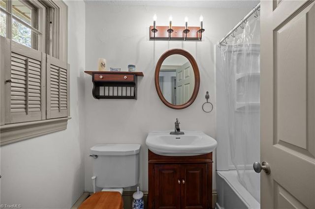 502 W Hunter Street, Madison, NC 27025