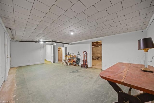 502 W Hunter Street, Madison, NC 27025