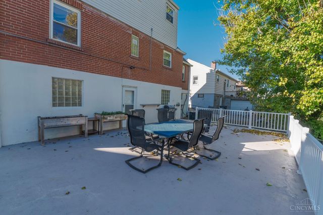 5618 Leumas Road, Green Twp, OH 45239