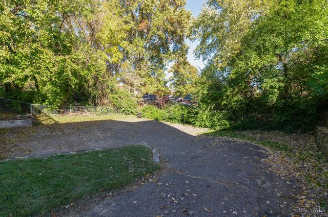 5618 Leumas Road, Green Twp, OH 45239