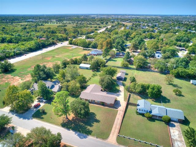 2428 NE 9th Avenue, Norman, OK 73071