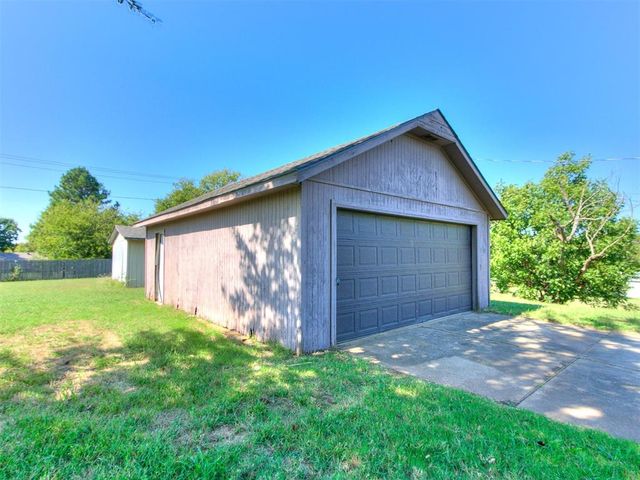 2428 NE 9th Avenue, Norman, OK 73071