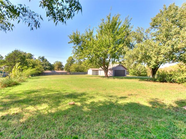 2428 NE 9th Avenue, Norman, OK 73071
