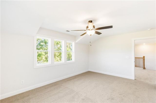 102 Red Oak Lane, Carrollton, GA 30116