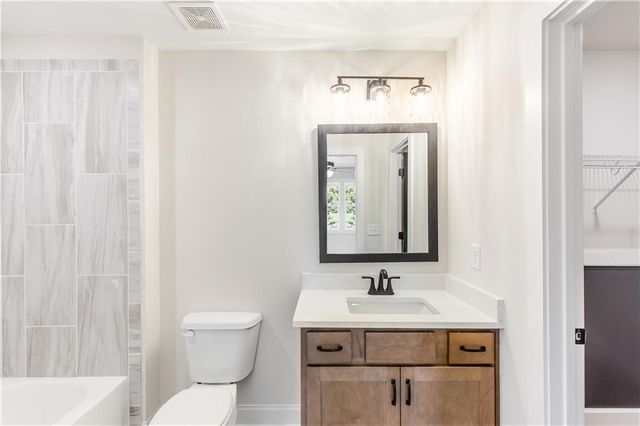 102 Red Oak Lane, Carrollton, GA 30116