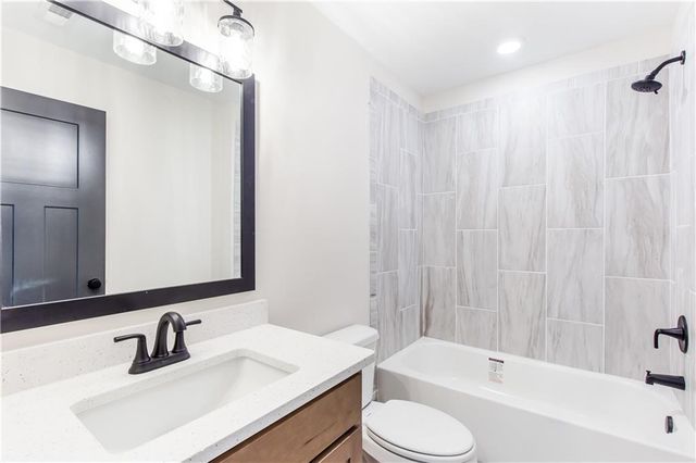 102 Red Oak Lane, Carrollton, GA 30116