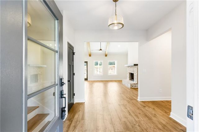 102 Red Oak Lane, Carrollton, GA 30116