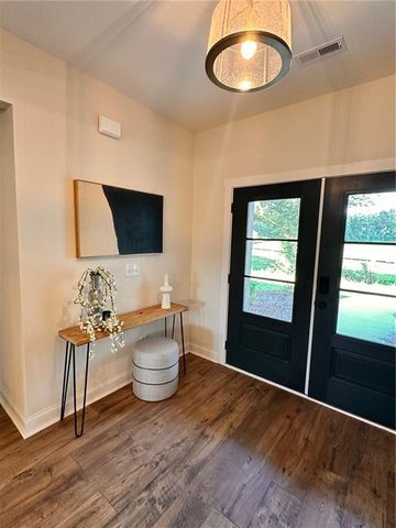 102 Red Oak Lane, Carrollton, GA 30116